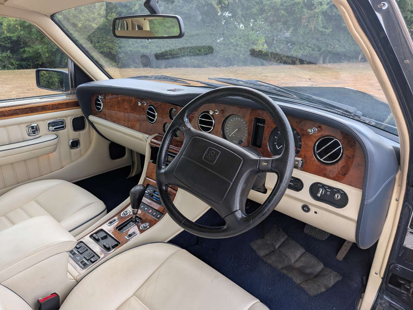 <p>1997 BENTLEY TURBO R LWB</p>