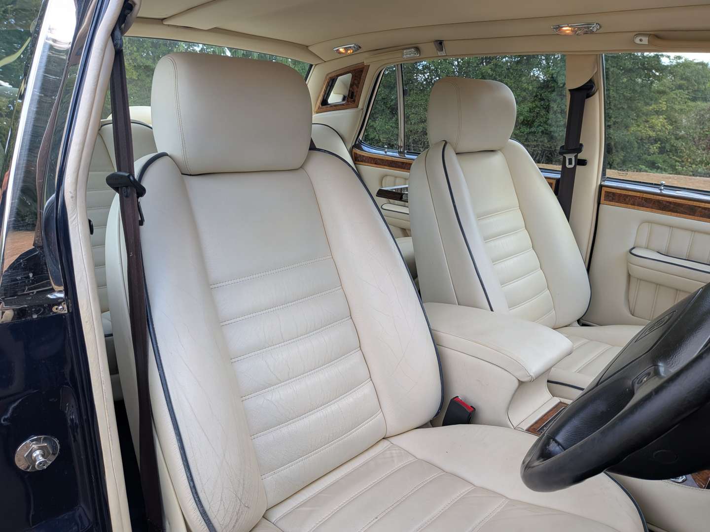 <p>1997 BENTLEY TURBO R LWB</p>