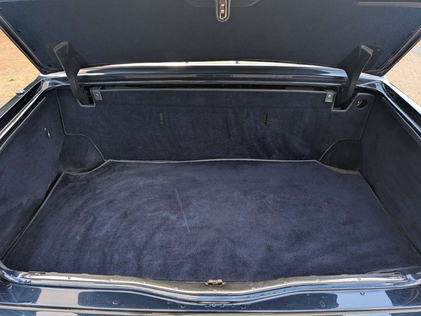 <p>1997 BENTLEY TURBO R LWB</p>