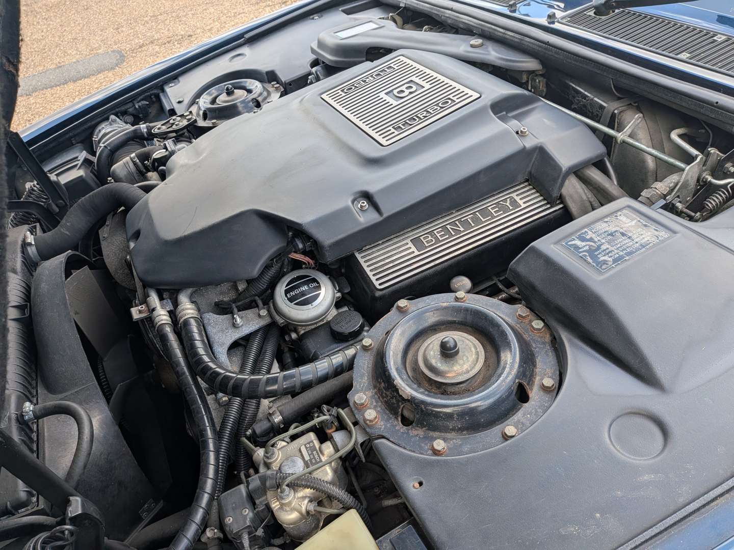 <p>1997 BENTLEY TURBO R LWB</p>