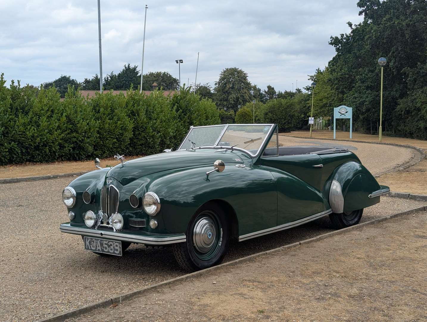 <p>1956 PARAMOUNT ROADSTER</p>
