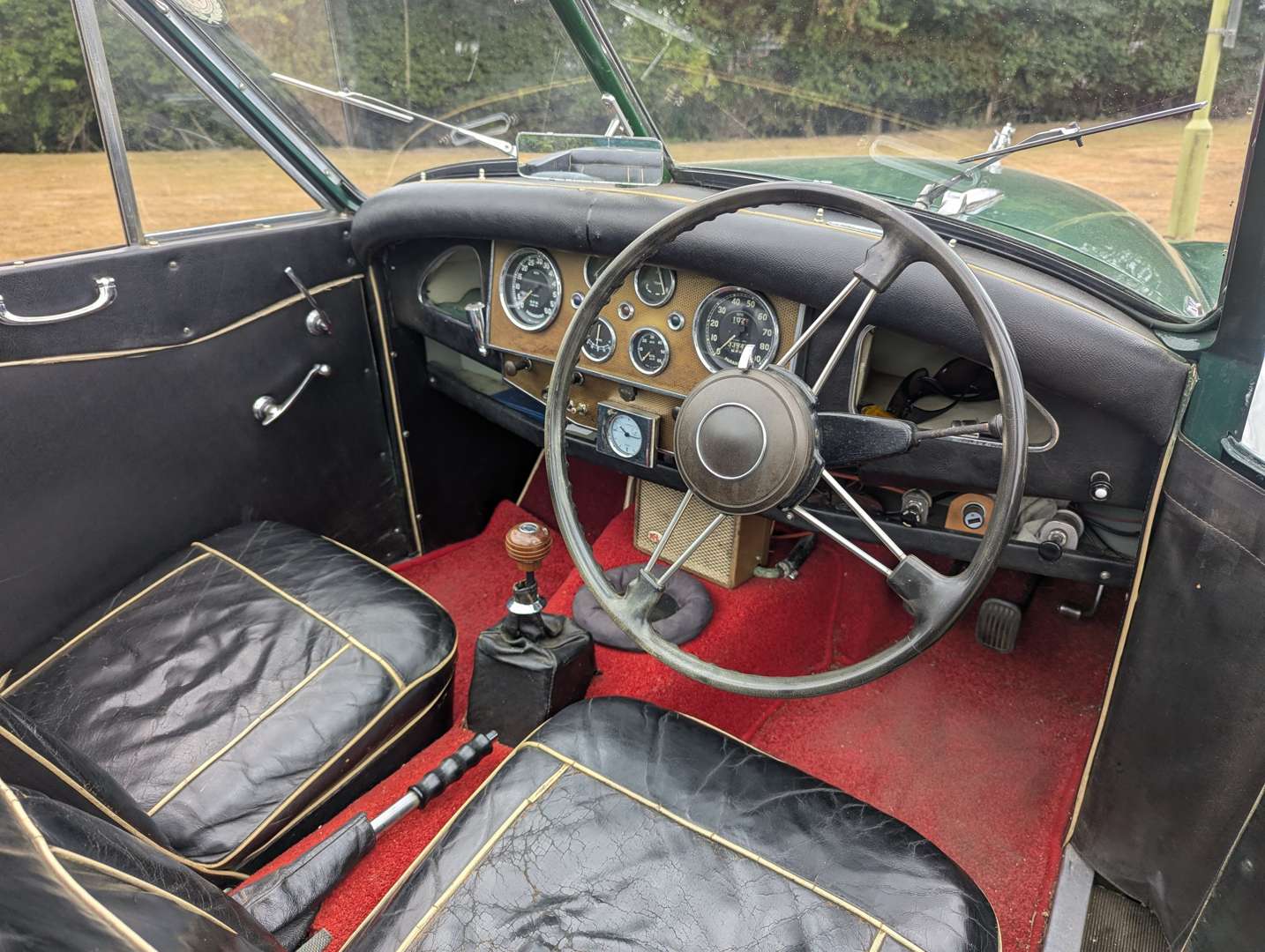<p>1956 PARAMOUNT ROADSTER</p>
