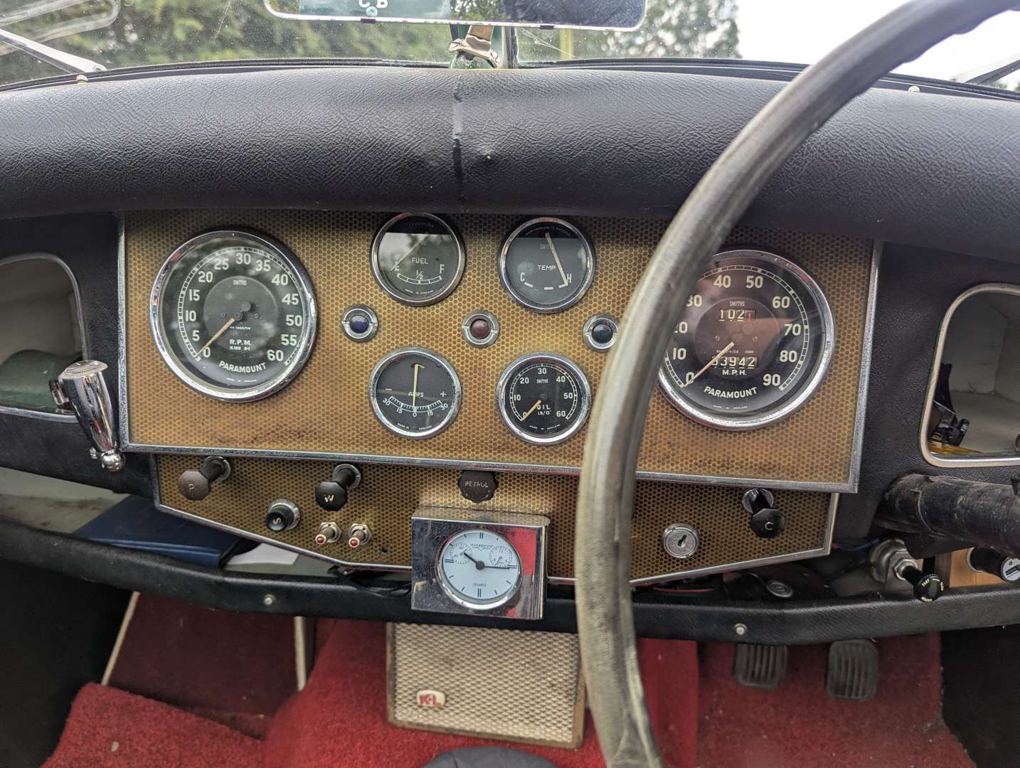 <p>1956 PARAMOUNT ROADSTER</p>
