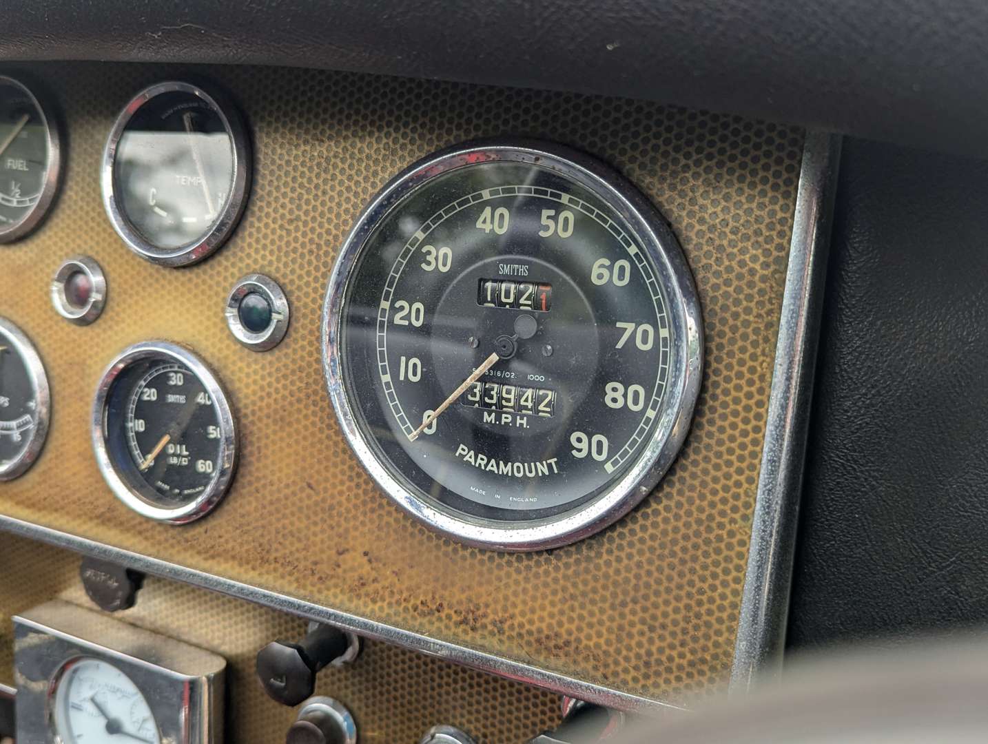 <p>1956 PARAMOUNT ROADSTER</p>
