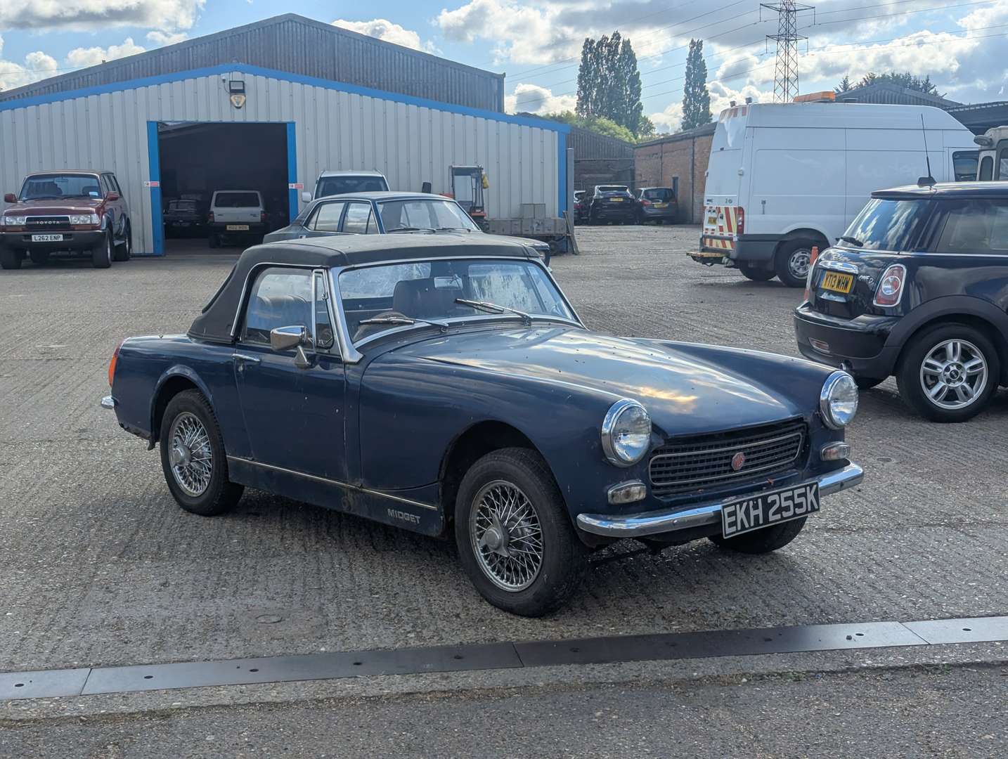 <p>1972 MG MIDGET</p>