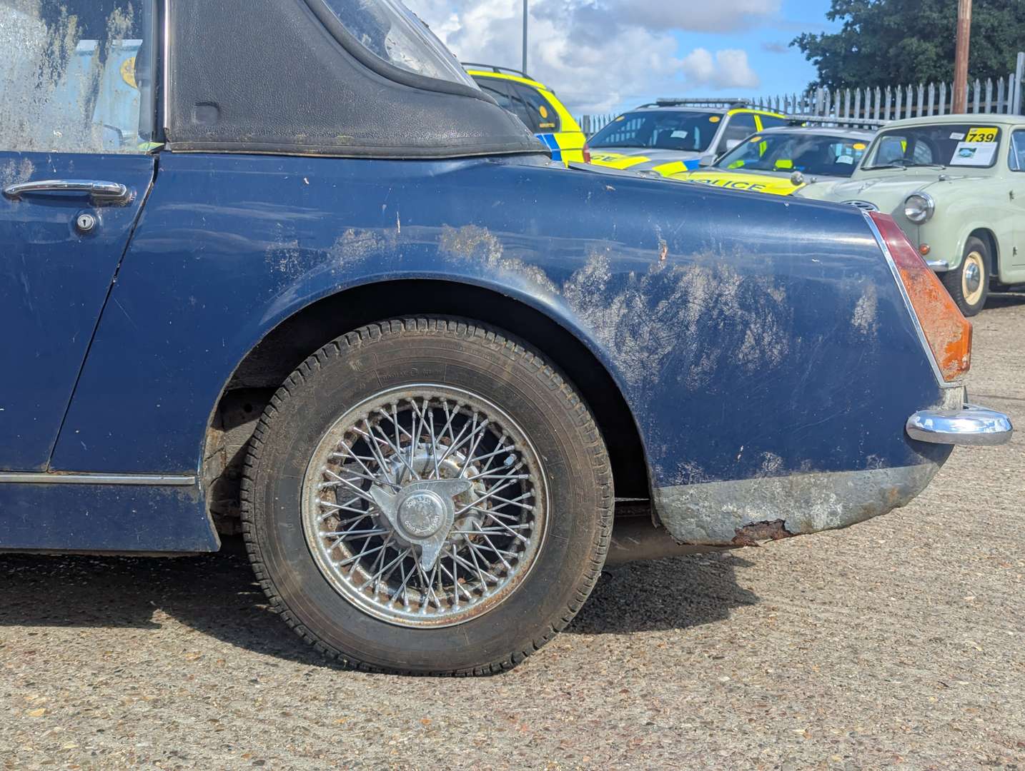 <p>1972 MG MIDGET</p>