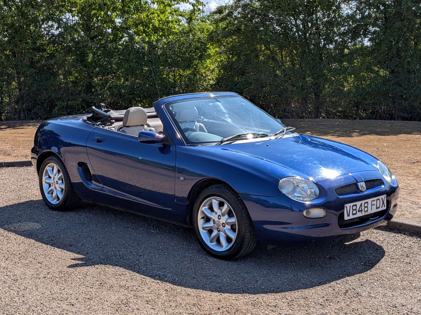 <p>1999 MG F</p>