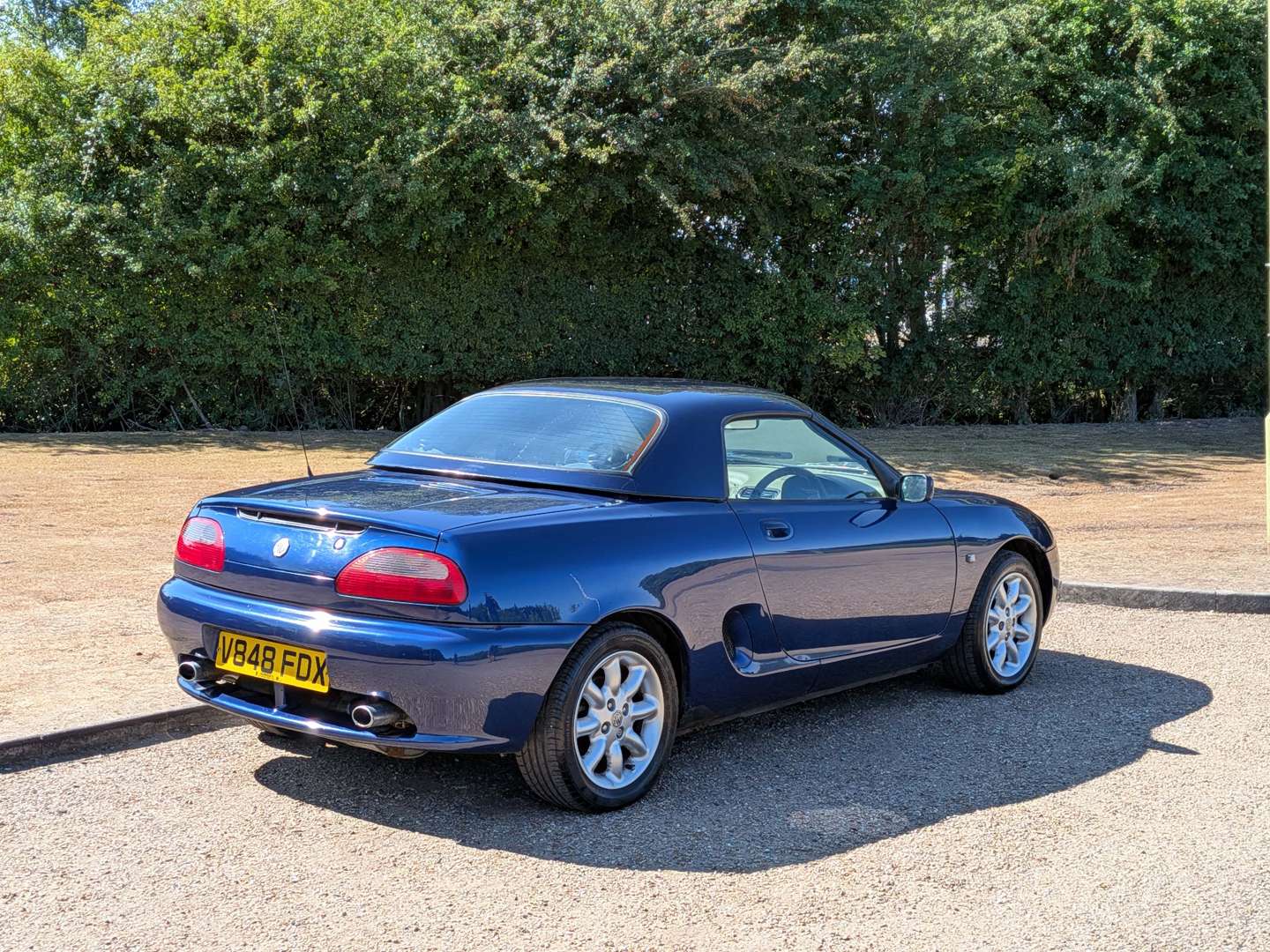 <p>1999 MG F</p>