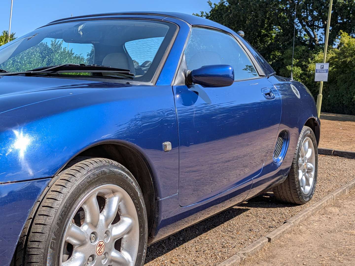 <p>1999 MG F</p>