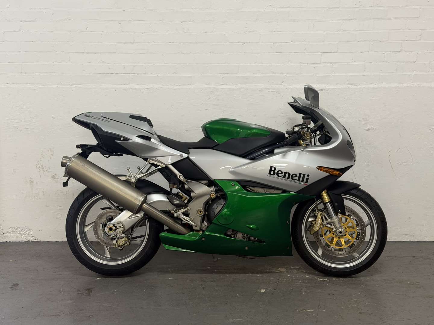 <p>2005 BENELLI TORNADO TRE NOVECENTO</p>