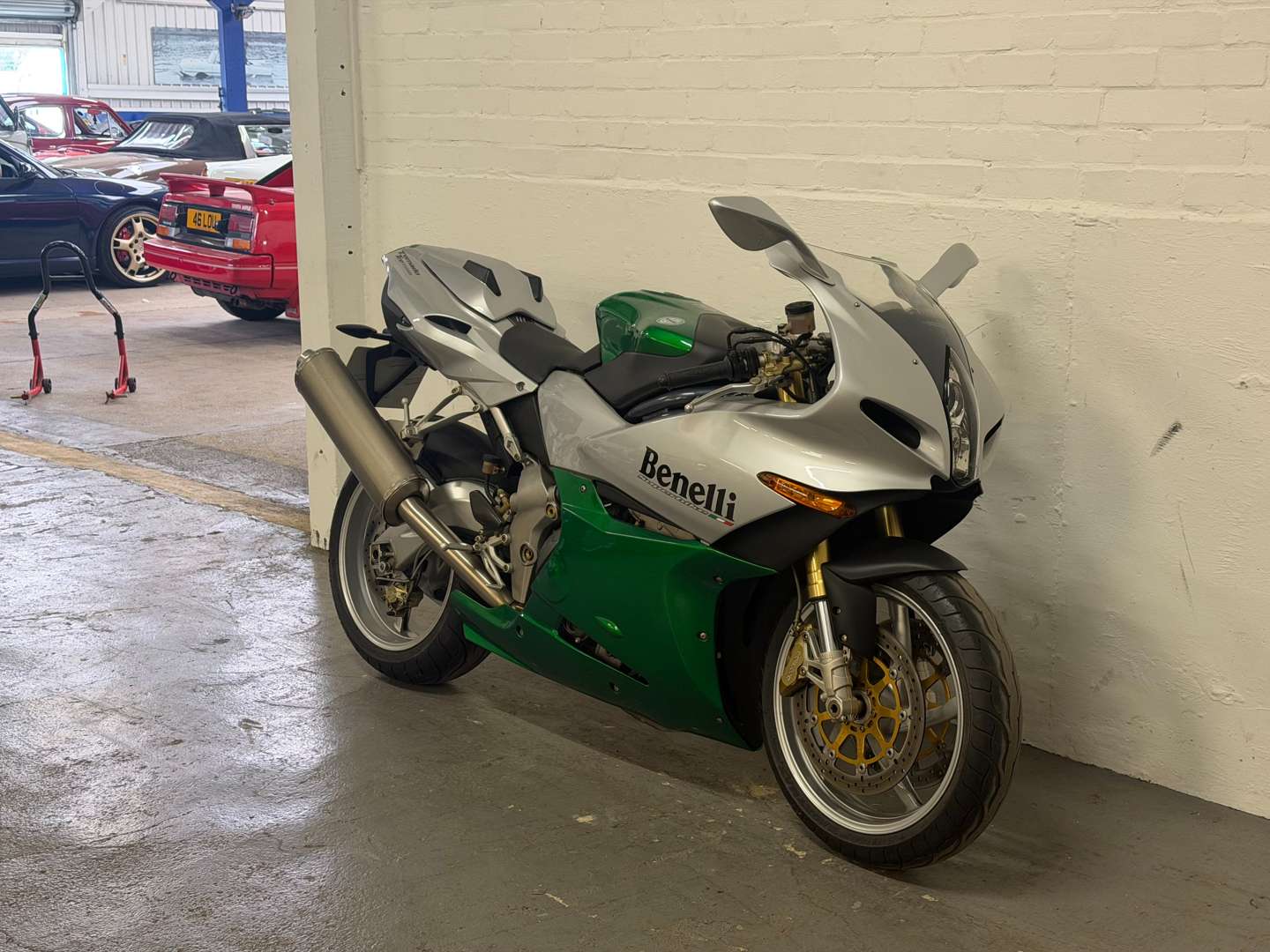 <p>2005 BENELLI TORNADO TRE NOVECENTO</p>