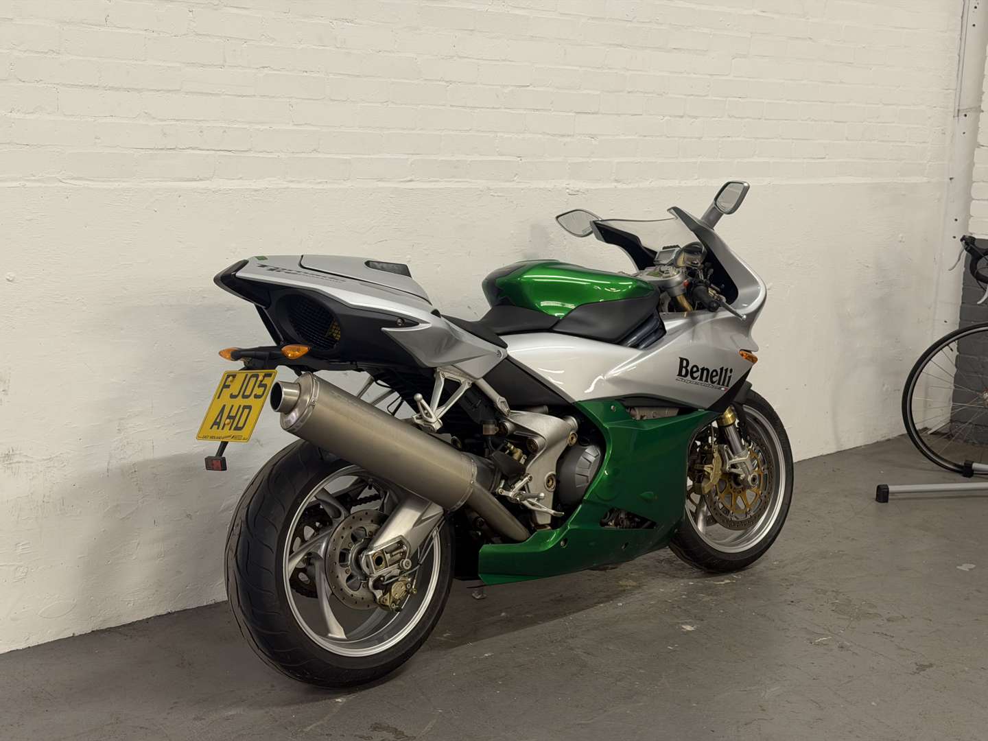 <p>2005 BENELLI TORNADO TRE NOVECENTO</p>