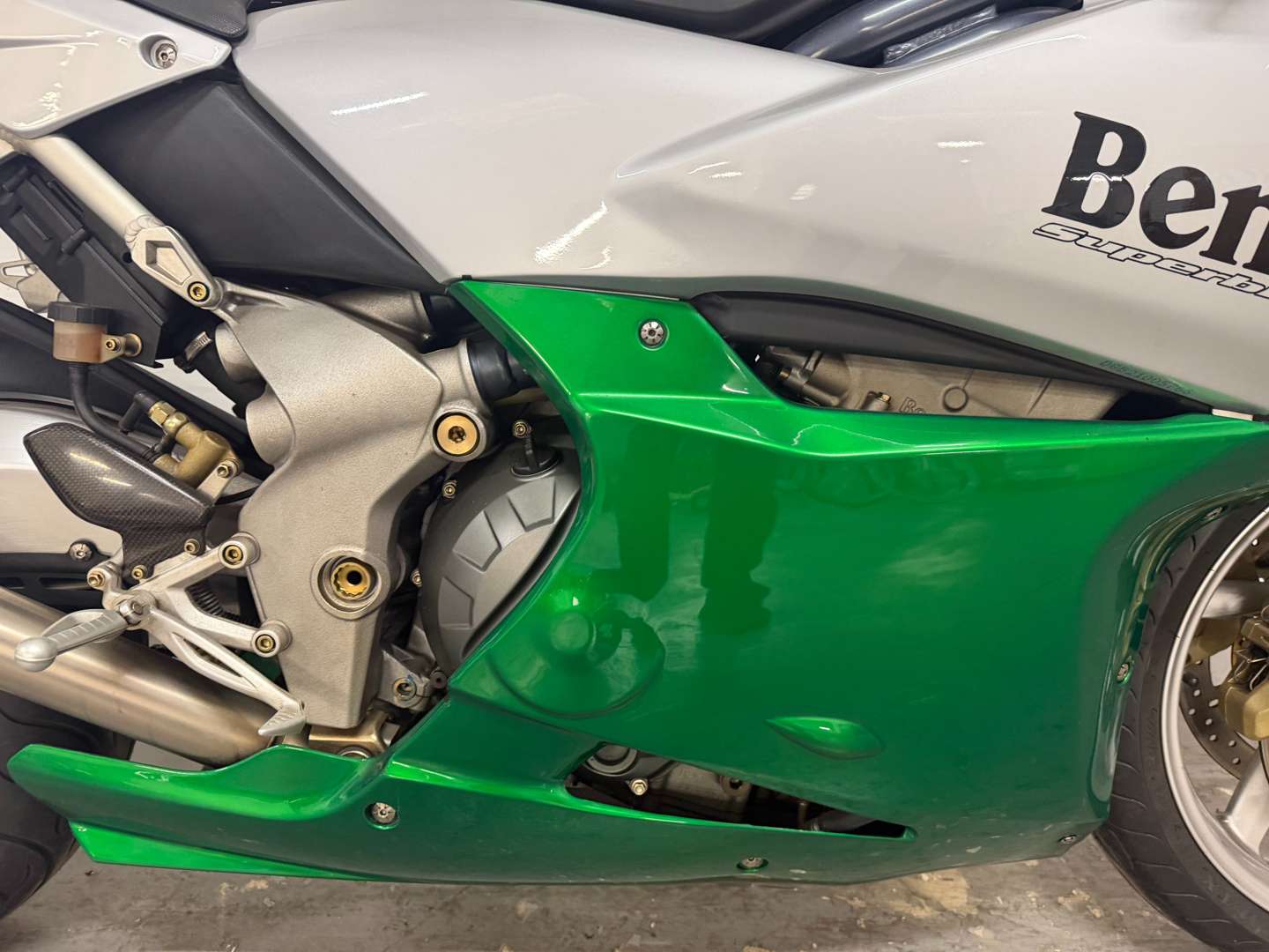 <p>2005 BENELLI TORNADO TRE NOVECENTO</p>