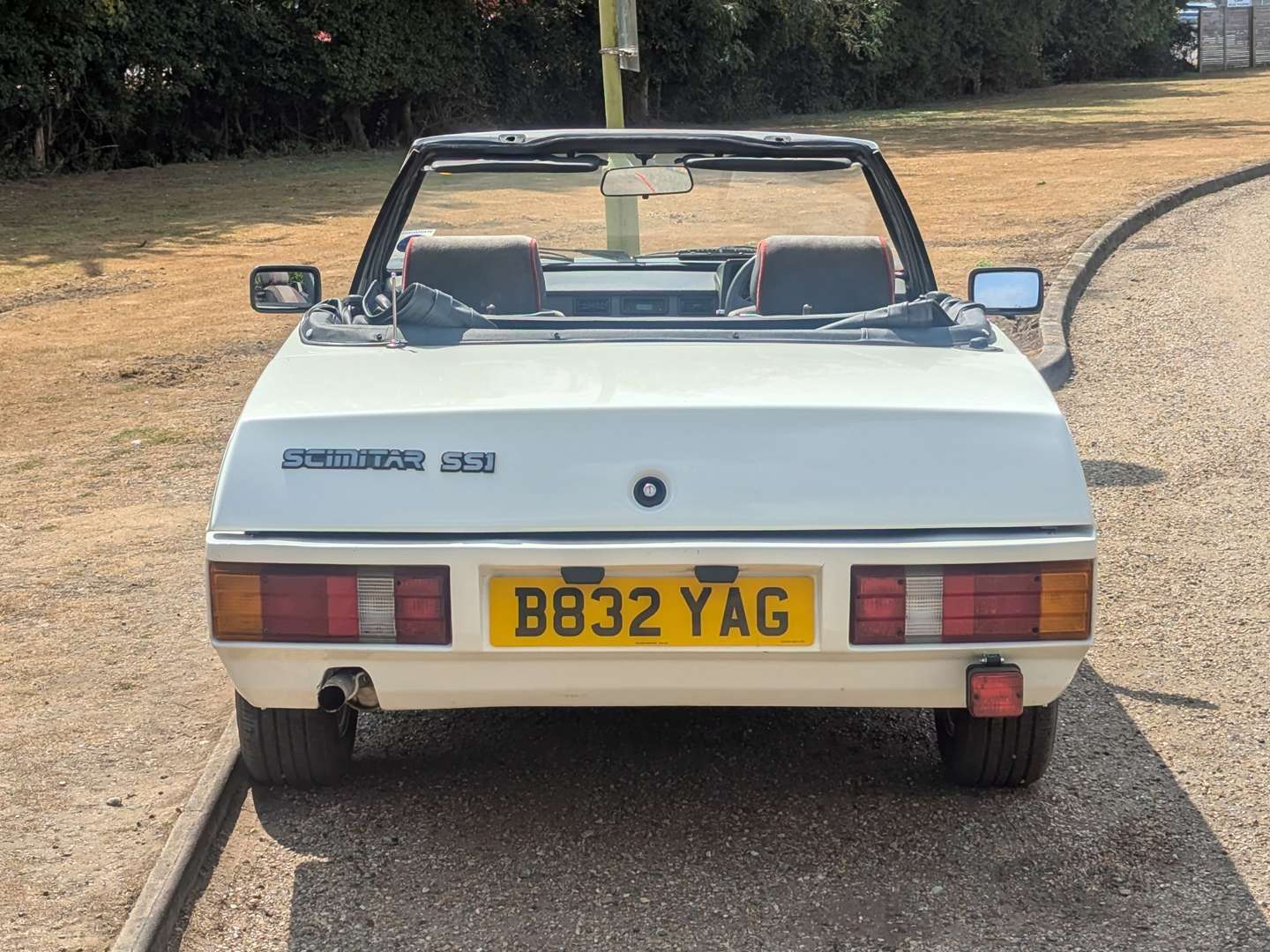 <p>1985 RELIANT SCIMITAR SS1</p>