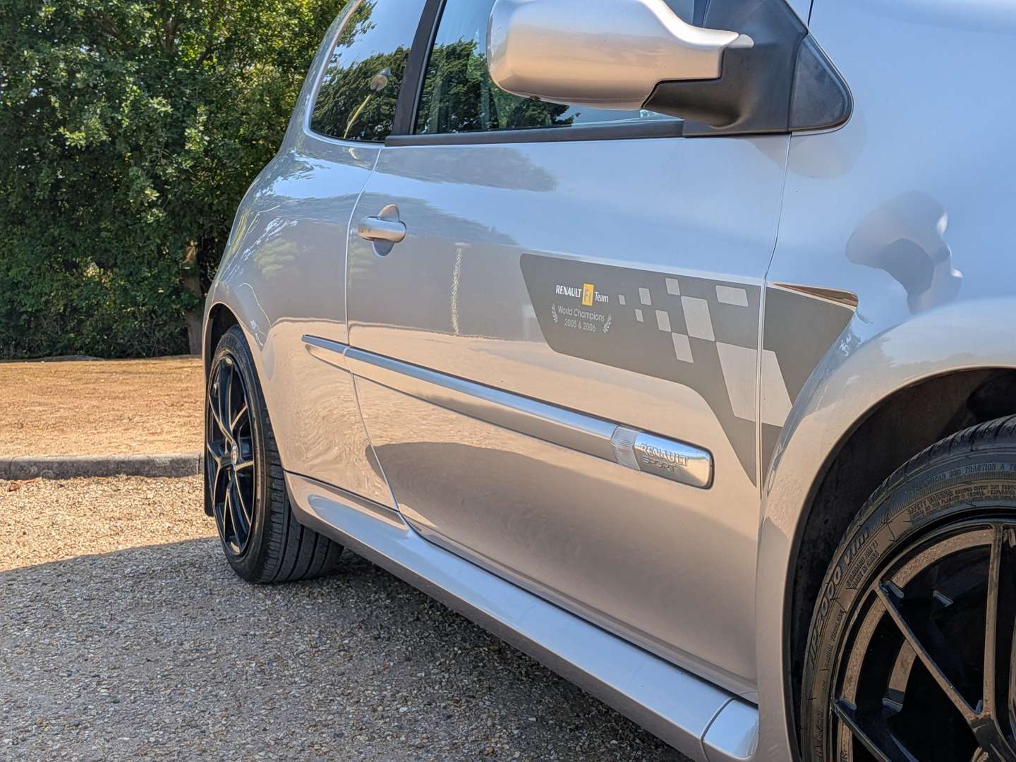 <p>2007 RENAULT CLIO RENAULTSPORT 197 F1</p>