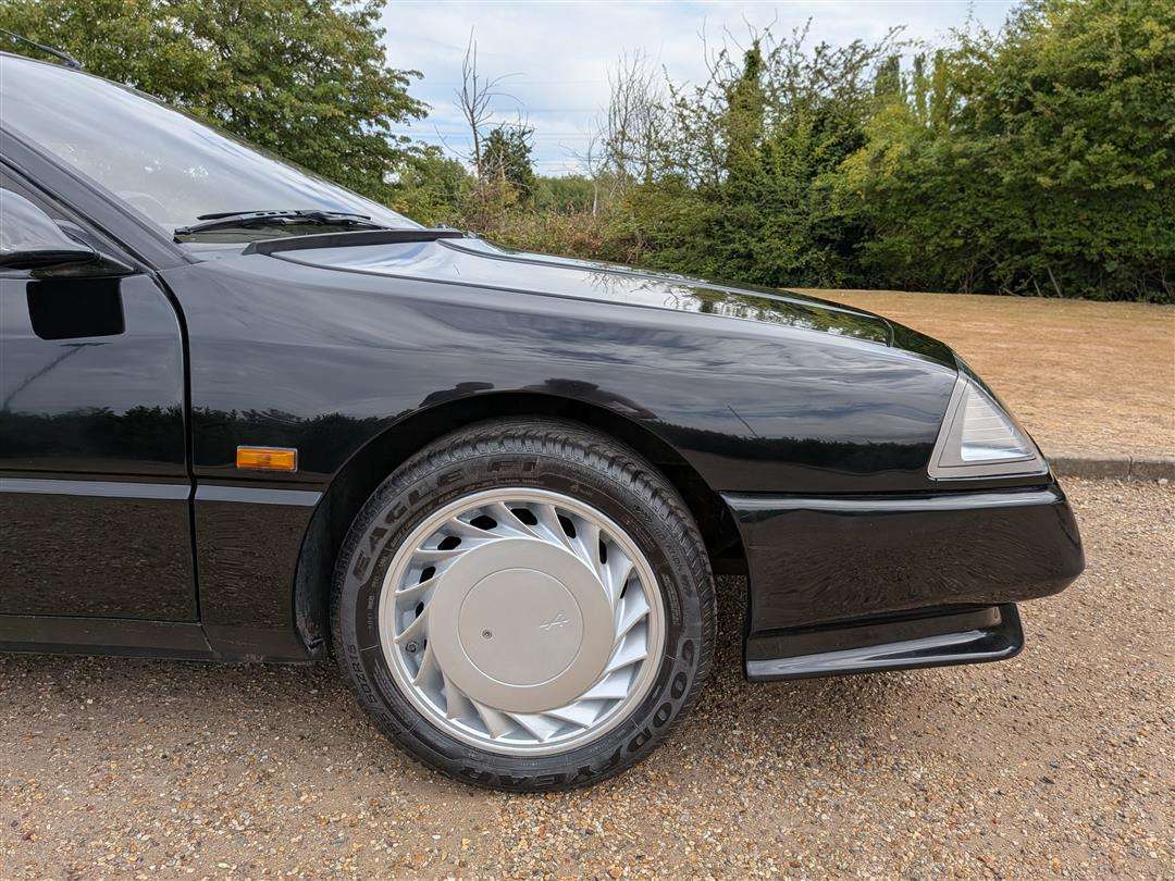 <p>1989 RENAULT GTA V6</p>