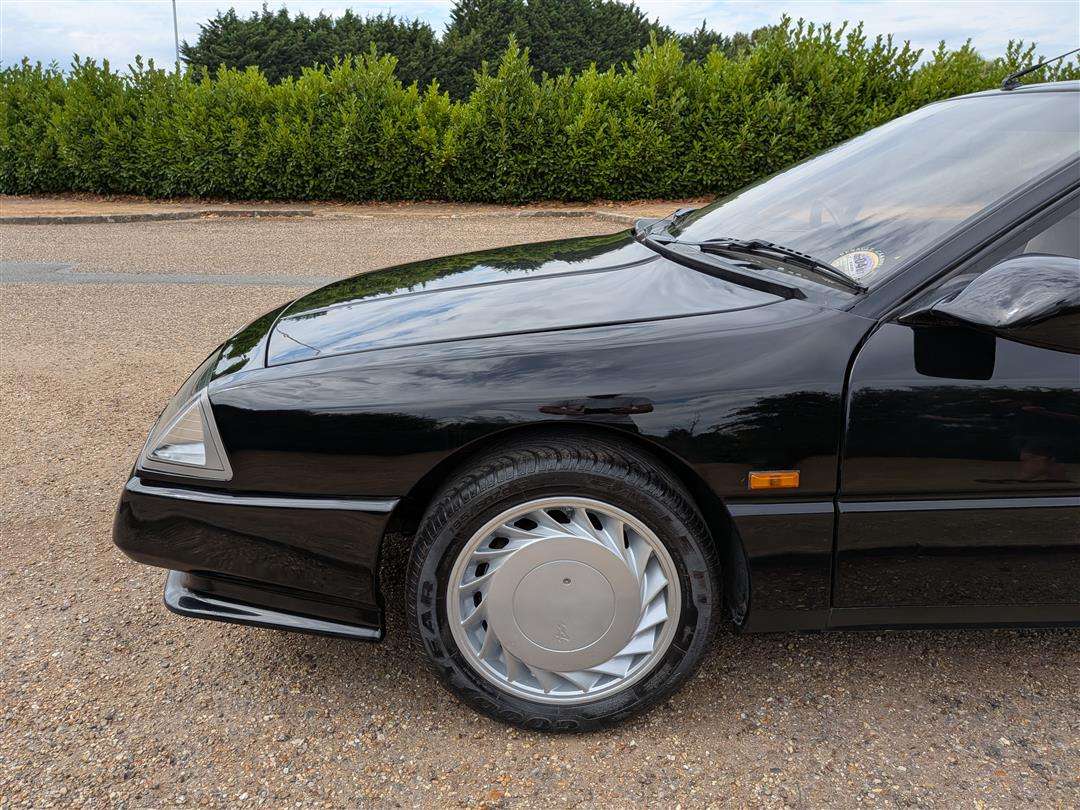 <p>1989 RENAULT GTA V6</p>