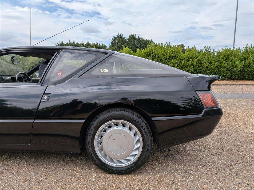 <p>1989 RENAULT GTA V6</p>
