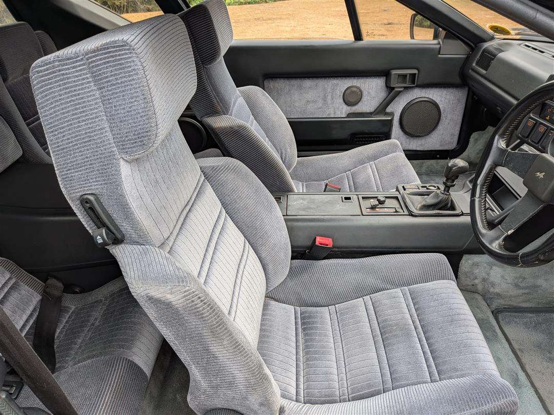<p>1989 RENAULT GTA V6</p>