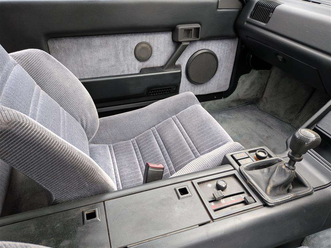 <p>1989 RENAULT GTA V6</p>