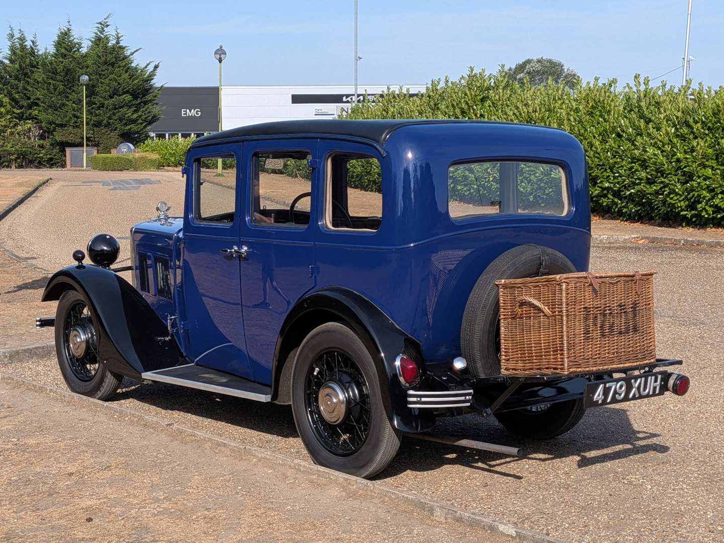 <p>1934 MORRIS 10/4 SALOON</p>