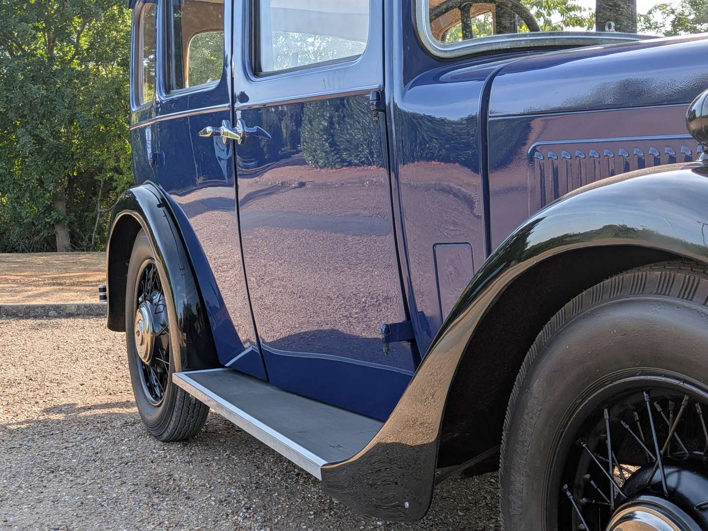 <p>1934 MORRIS 10/4 SALOON</p>