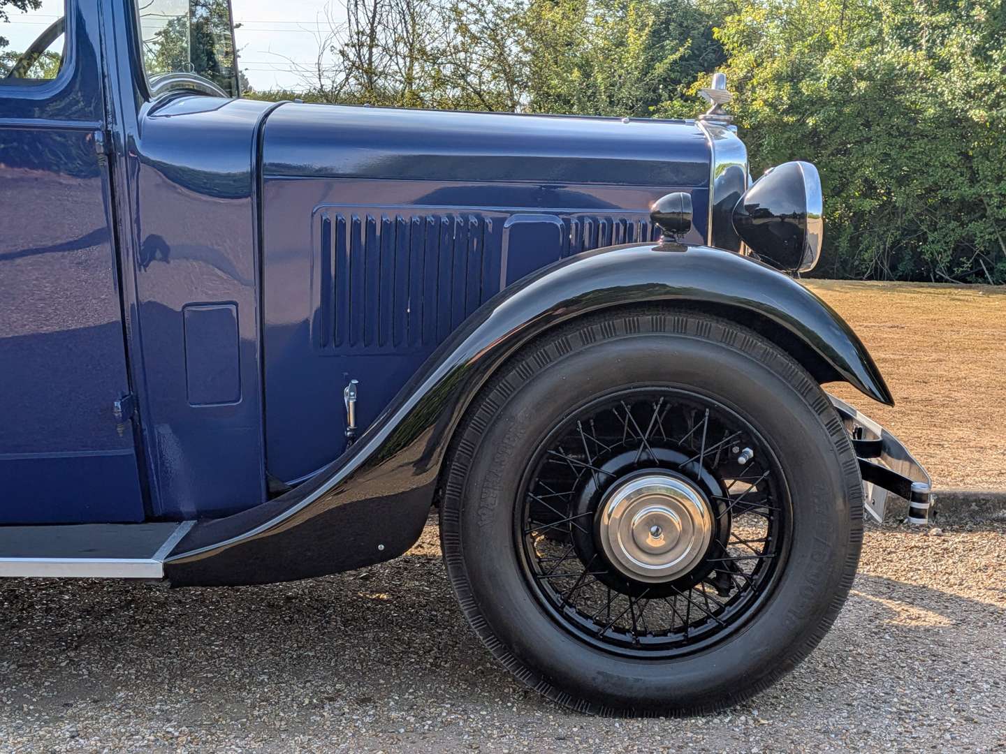 <p>1934 MORRIS 10/4 SALOON</p>