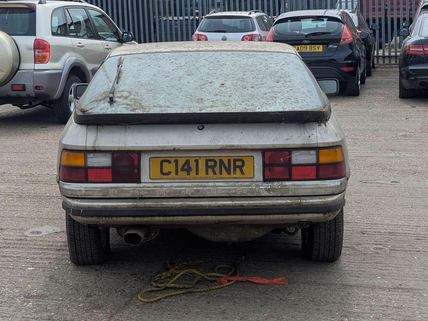 <p>1985 PORSCHE 924</p>