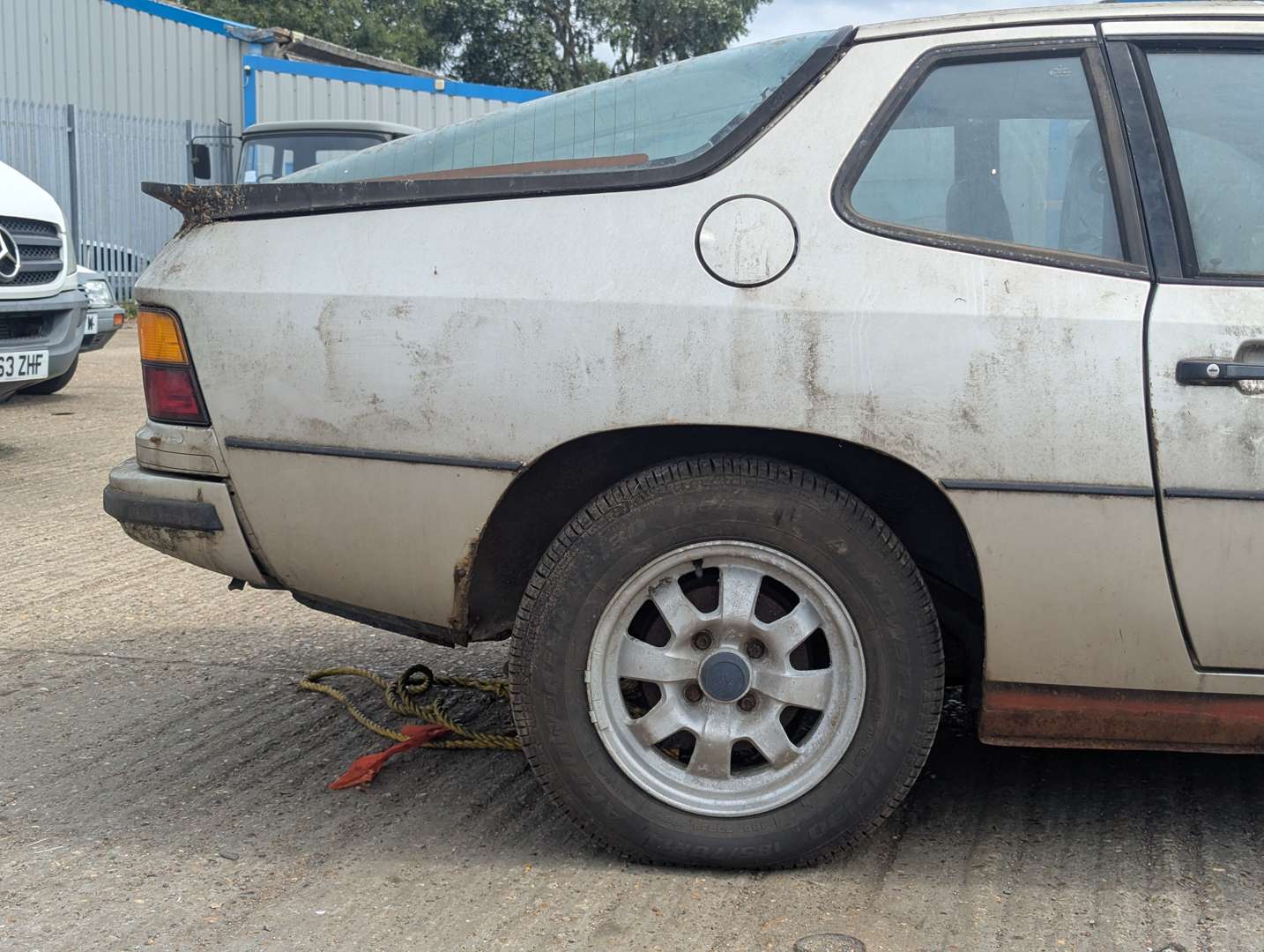 <p>1985 PORSCHE 924</p>