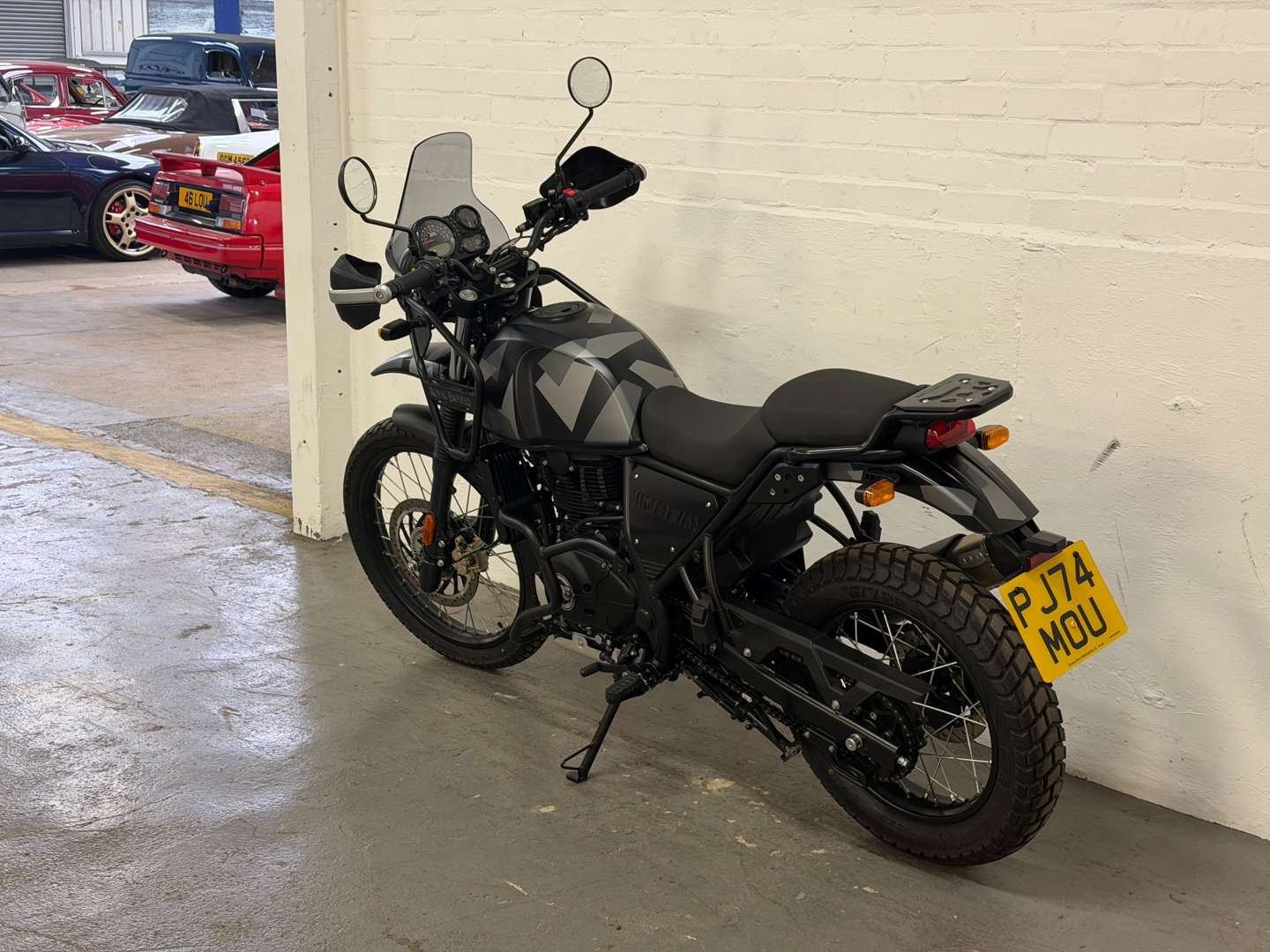 <p>2024 ROYAL ENFIELD HIMALAYAN E5</p>