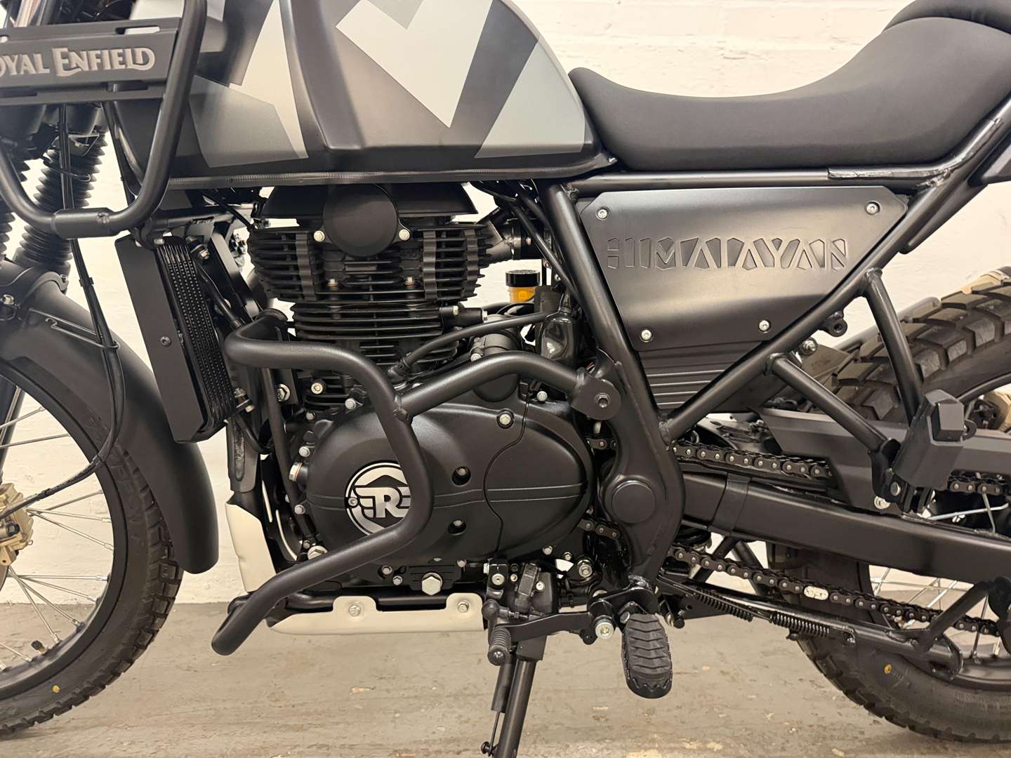<p>2024 ROYAL ENFIELD HIMALAYAN E5</p>