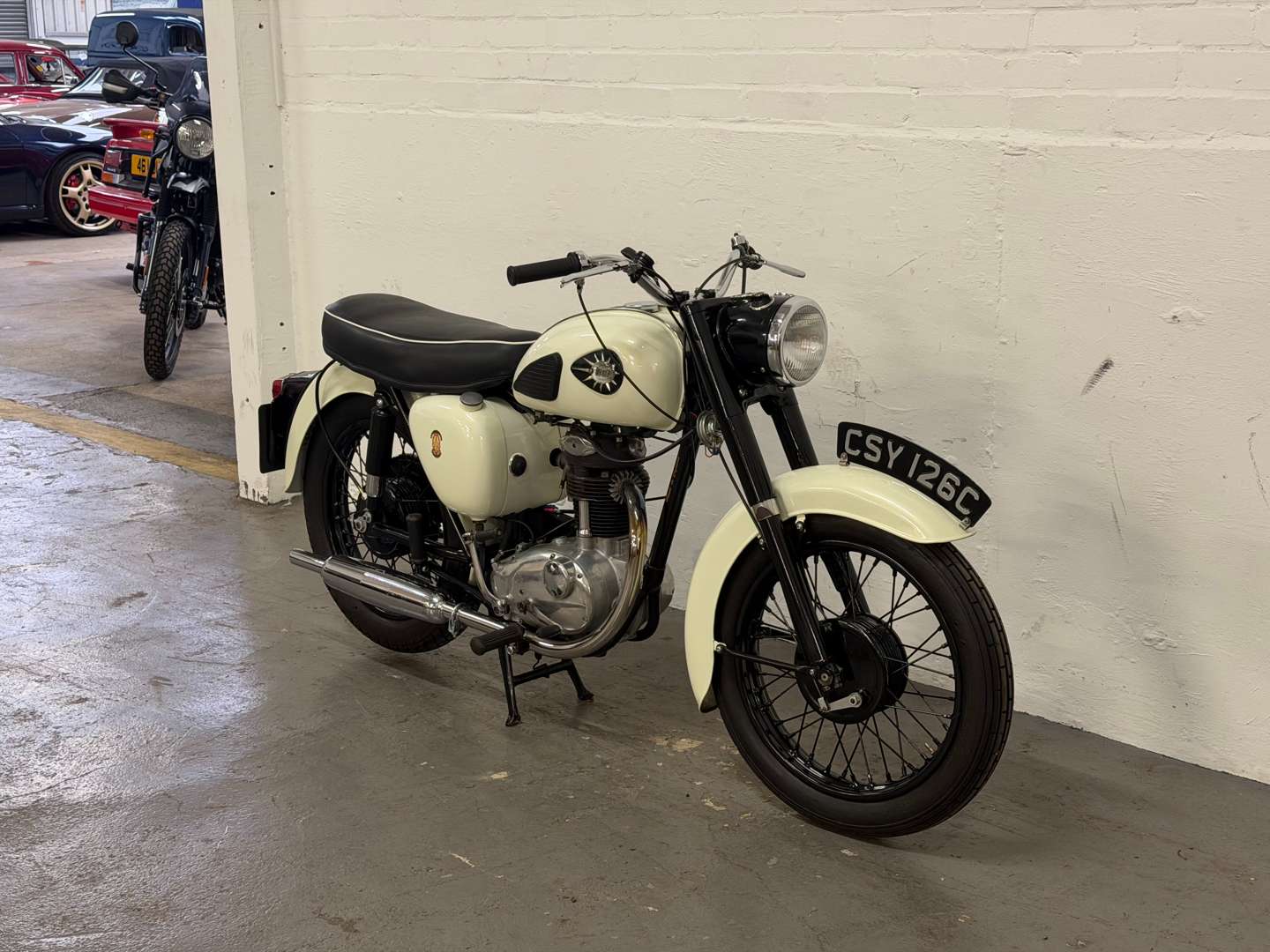 <p>1965 BSA C15</p>