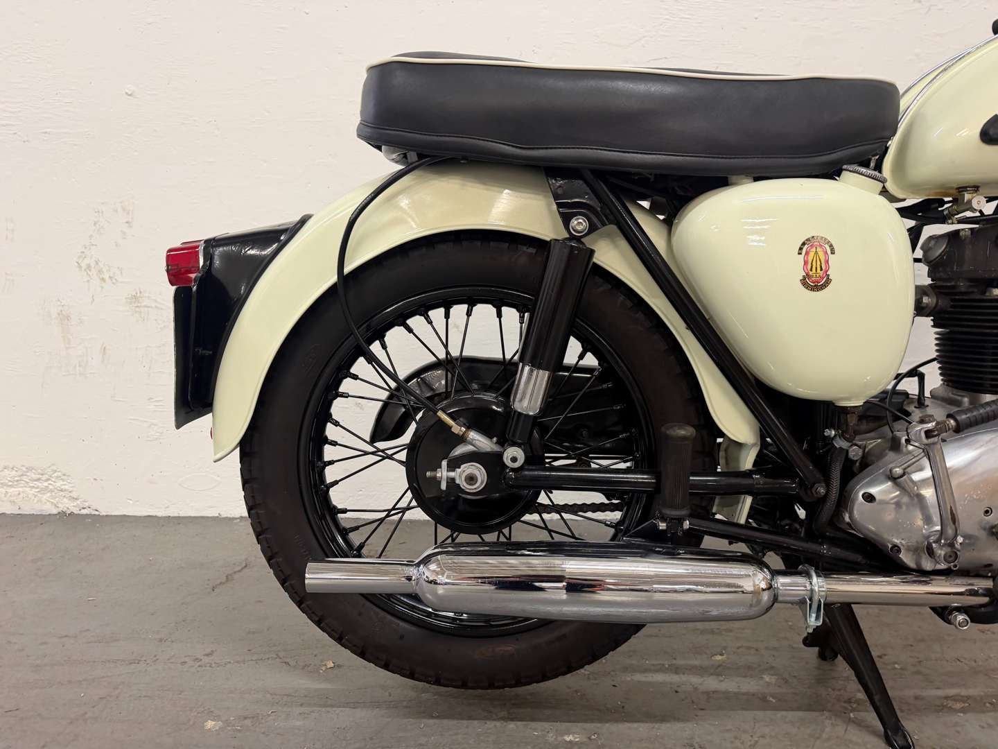 <p>1965 BSA C15</p>