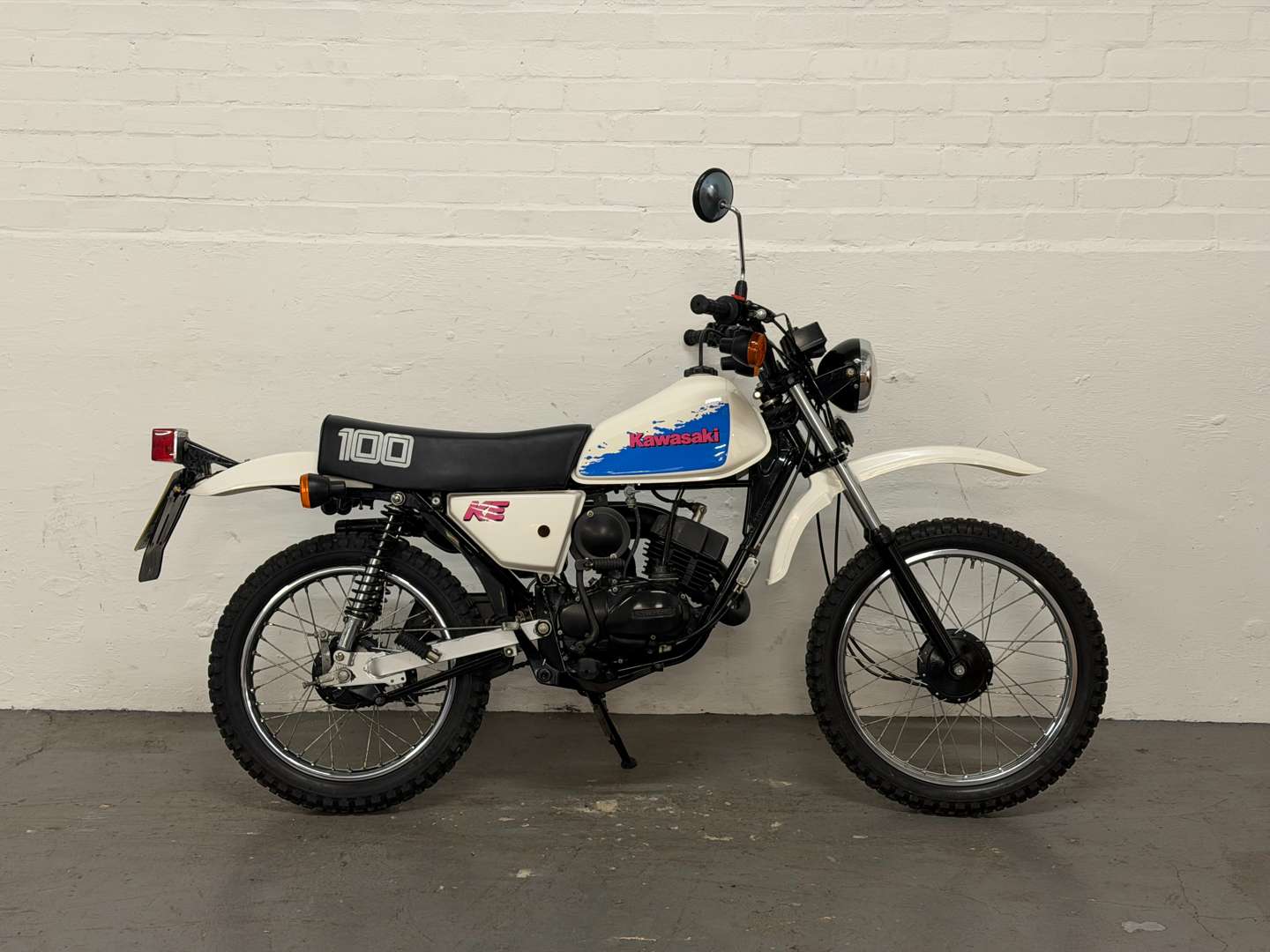 <p>1991 KAWASAKI KE100</p>
