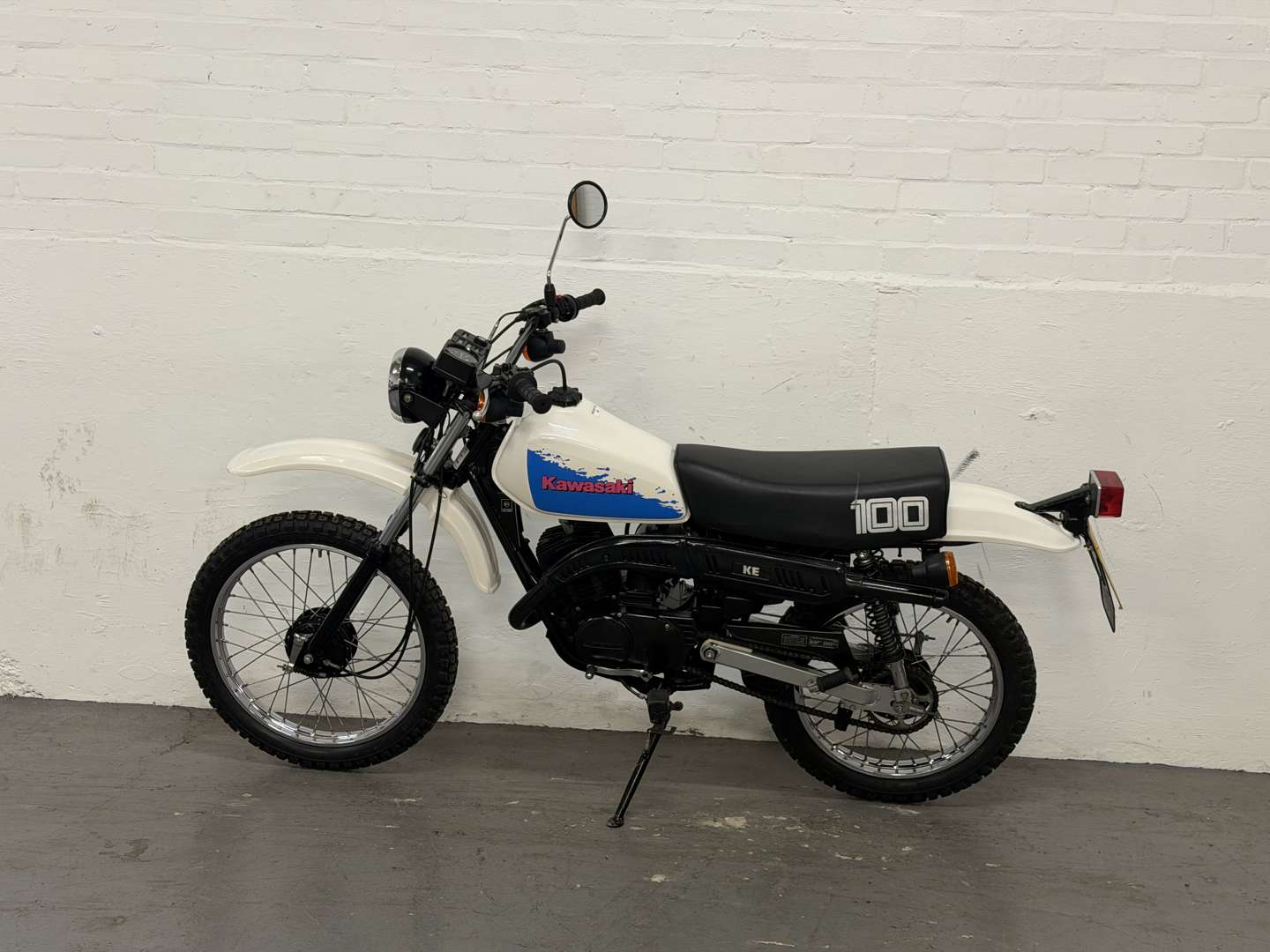 <p>1991 KAWASAKI KE100</p>