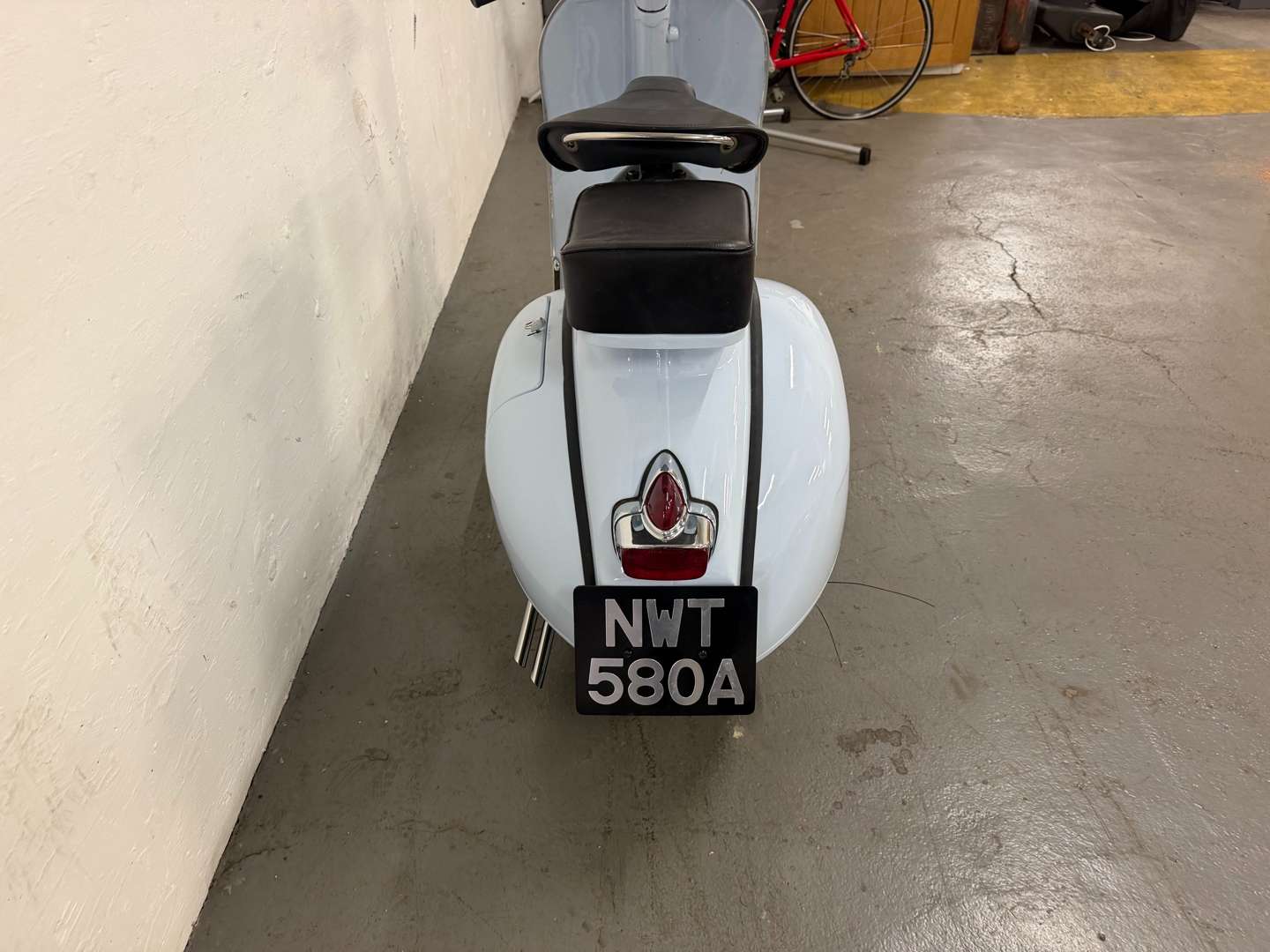 <p>1963 VESPA (DOUGLAS) VBB2T 150</p>