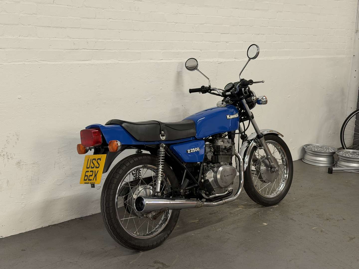 <p>1982 KAWASAKI Z250B</p>