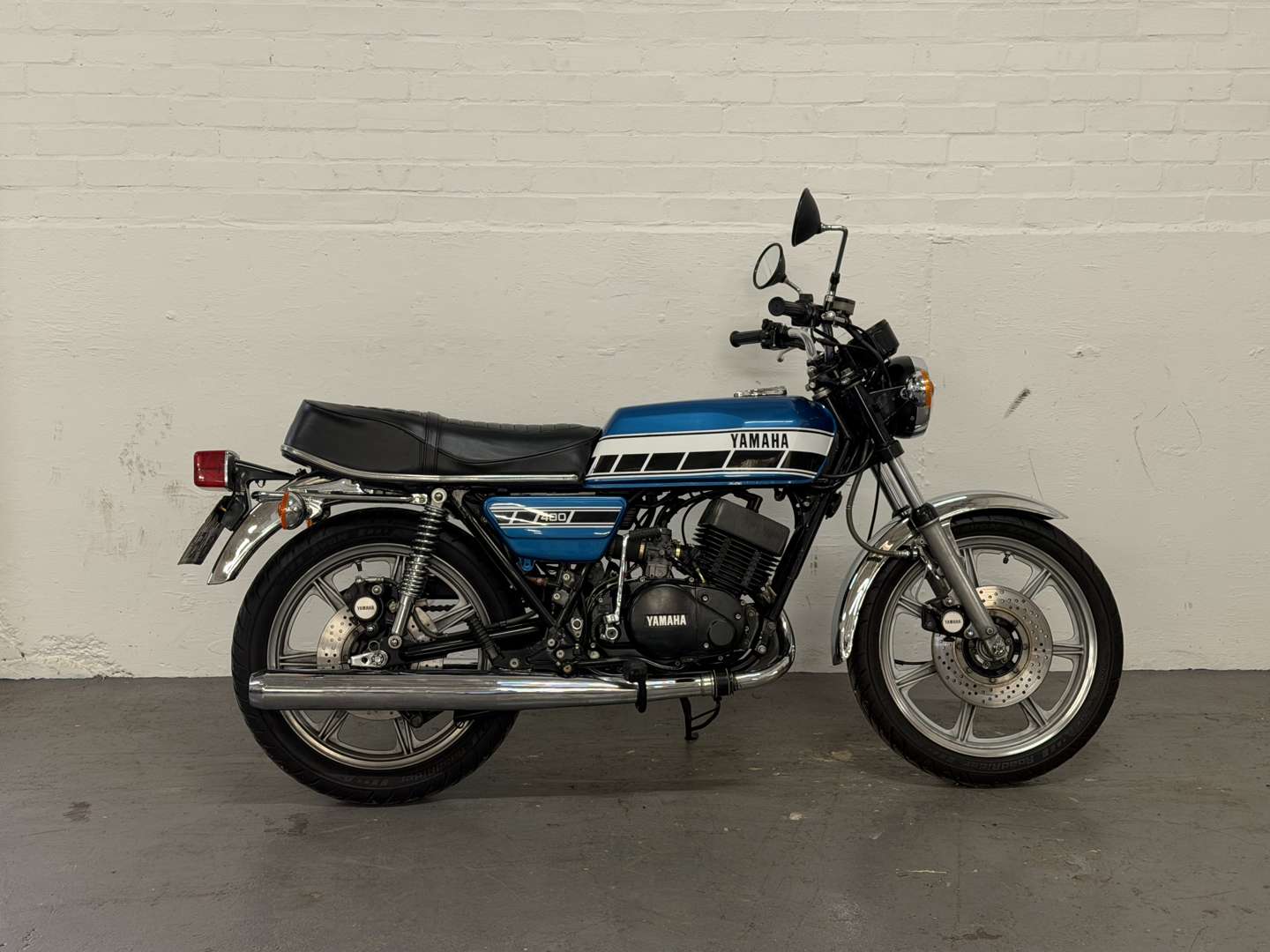 <p>1976 YAMAHA RD400 C</p>