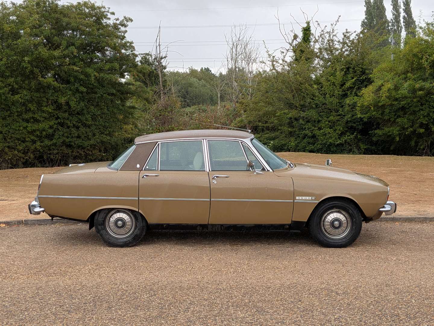 <p>1975 ROVER 3500S</p>