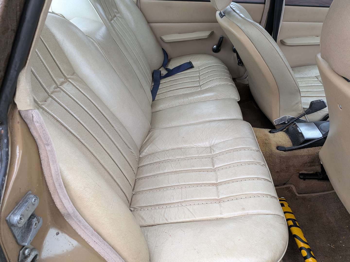<p>1975 ROVER 3500S</p>