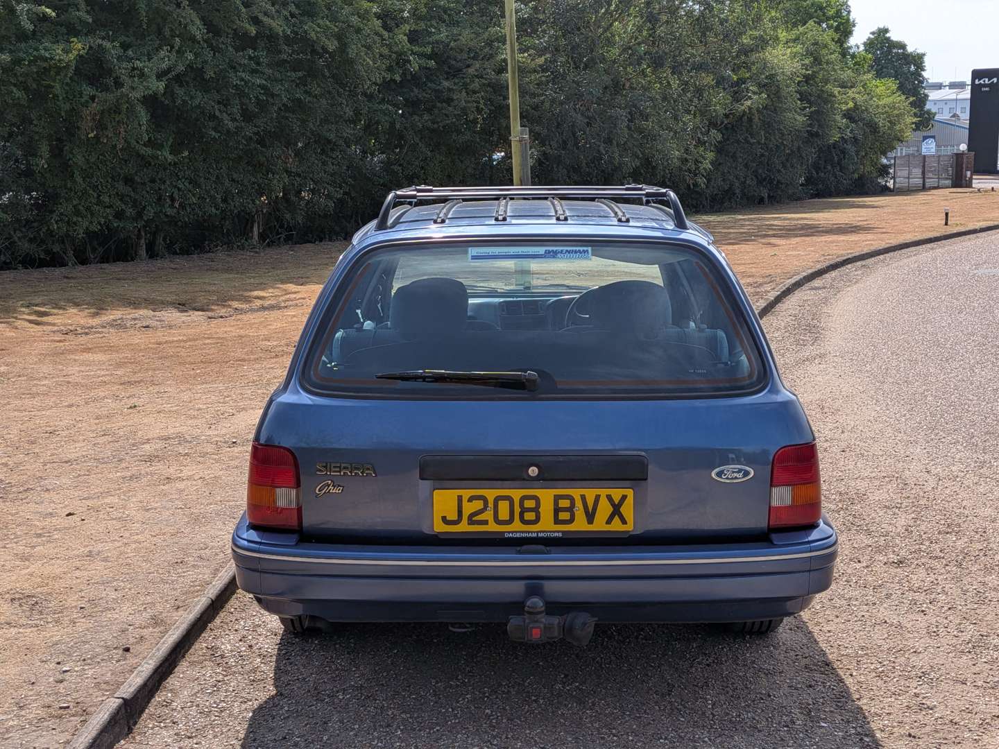 <p>1992 FORD SIERRA GHIA I AUTO ESTATE</p>