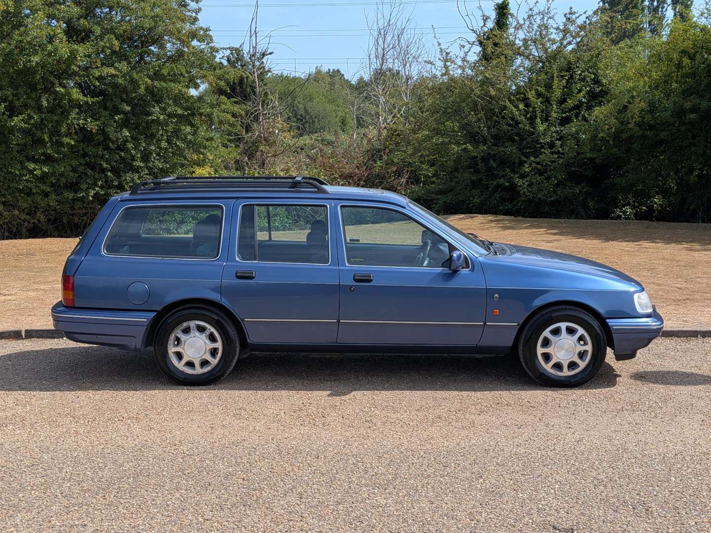 <p>1992 FORD SIERRA GHIA I AUTO ESTATE</p>