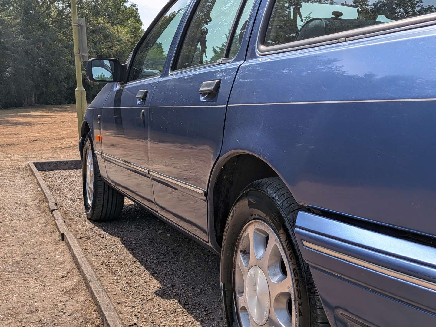<p>1992 FORD SIERRA GHIA I AUTO ESTATE</p>