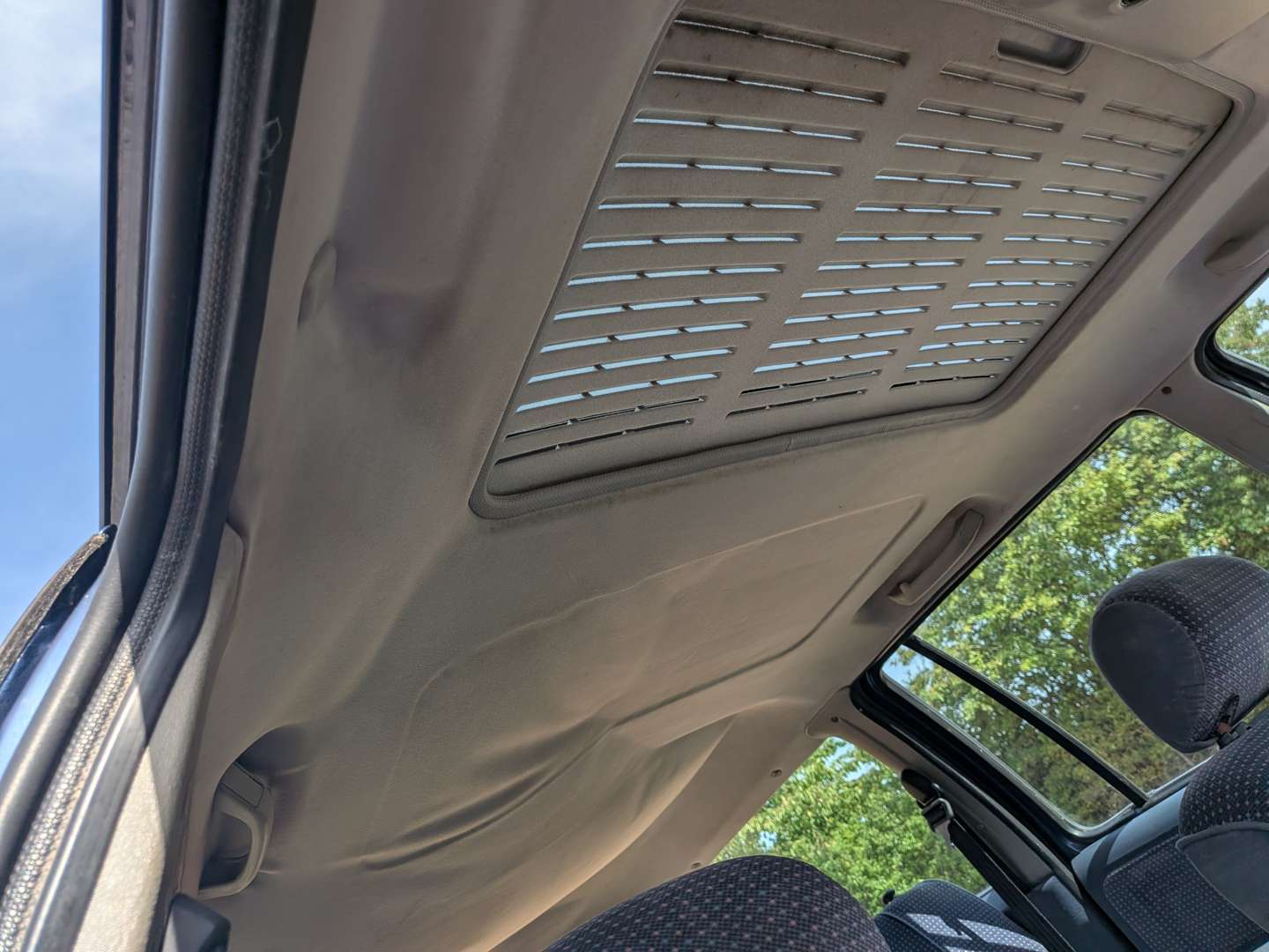 <p>1992 FORD SIERRA GHIA I AUTO ESTATE</p>