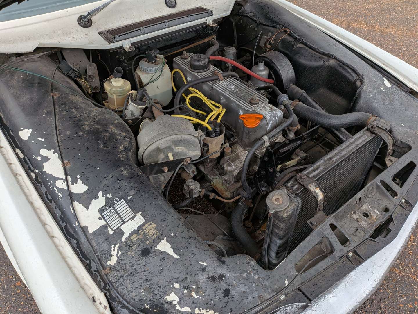 <p>1977 ROVER 2200 SC</p>