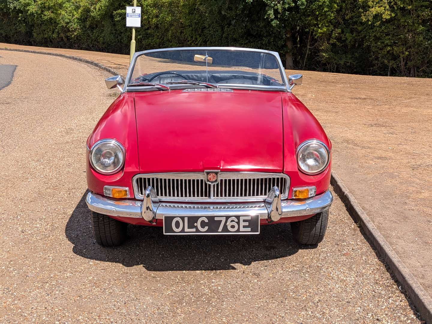 <p>1967 MG B ROADSTER</p>