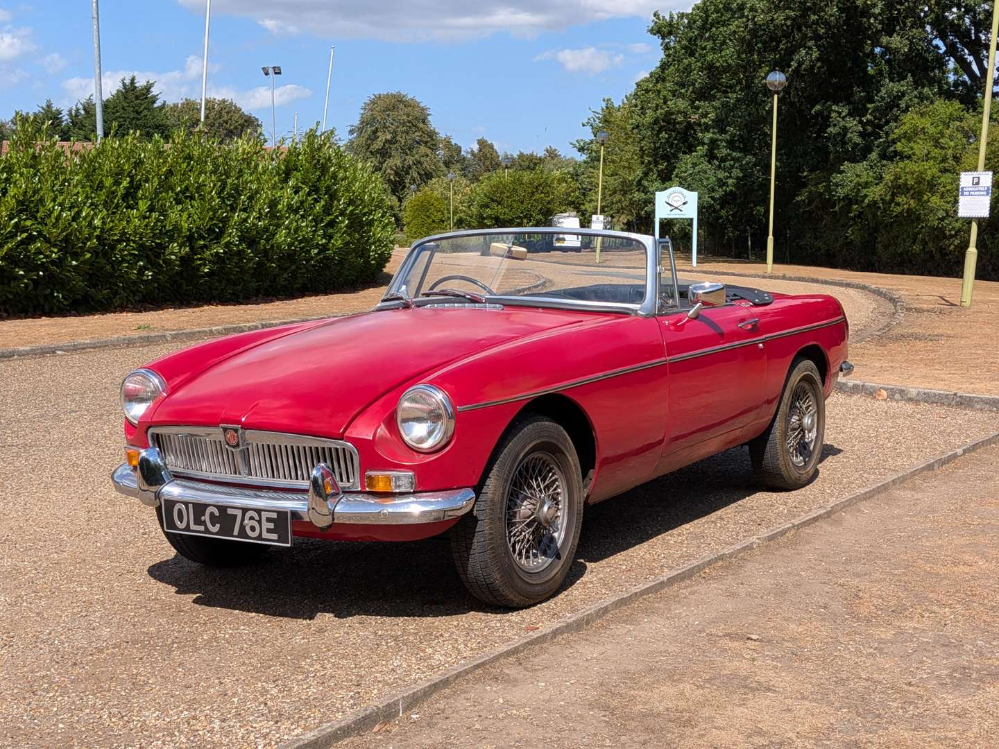 <p>1967 MG B ROADSTER</p>