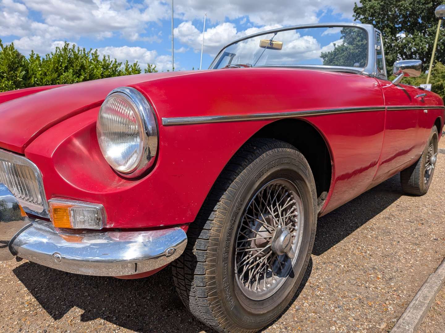 <p>1967 MG B ROADSTER</p>
