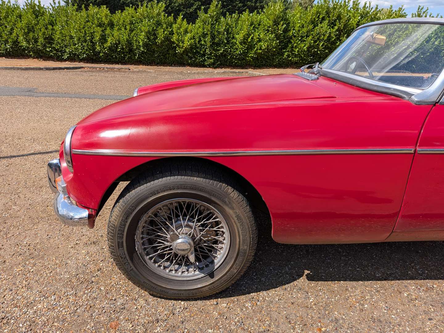 <p>1967 MG B ROADSTER</p>
