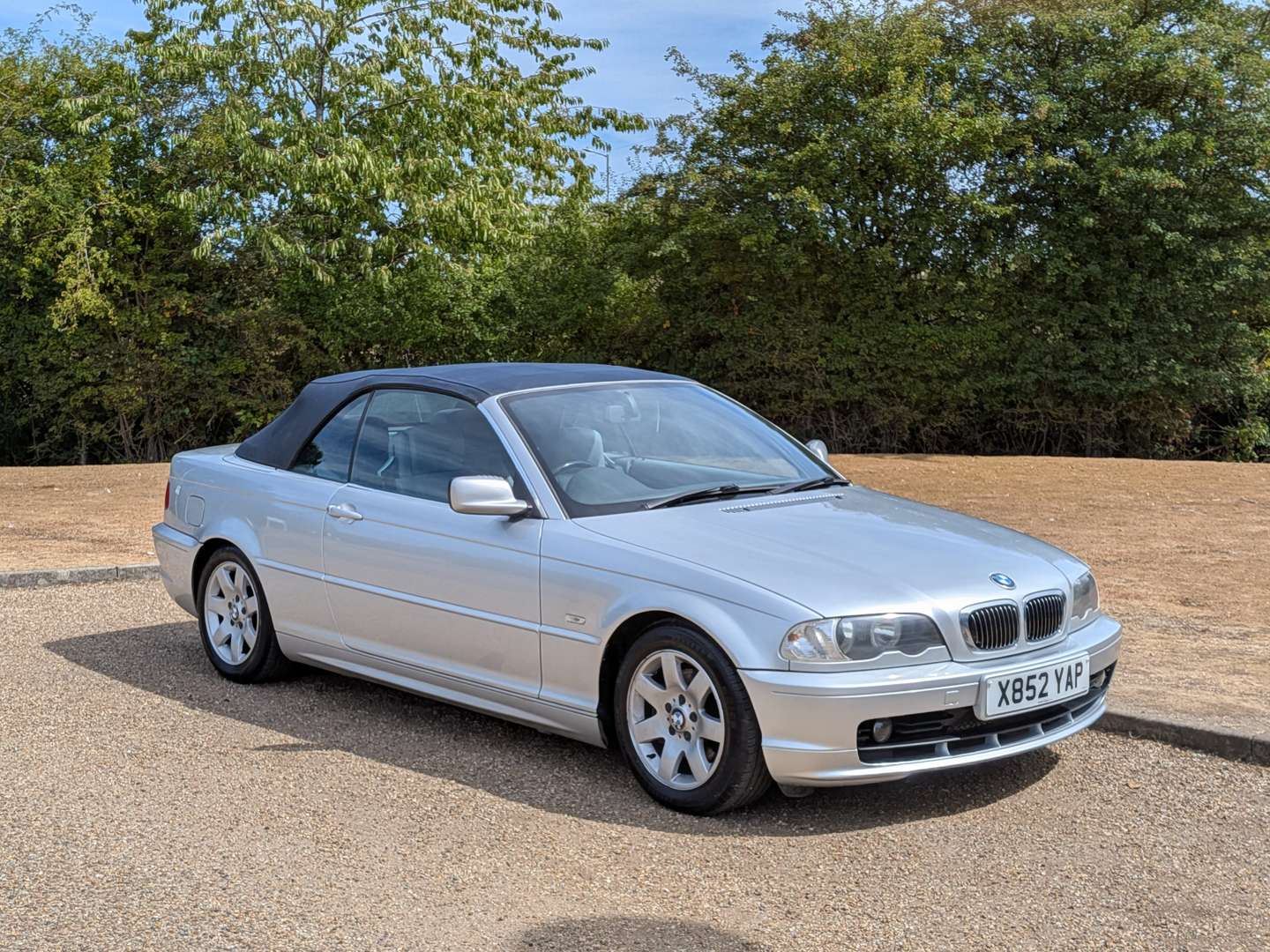 <p>2000 BMW 325CI E46</p>